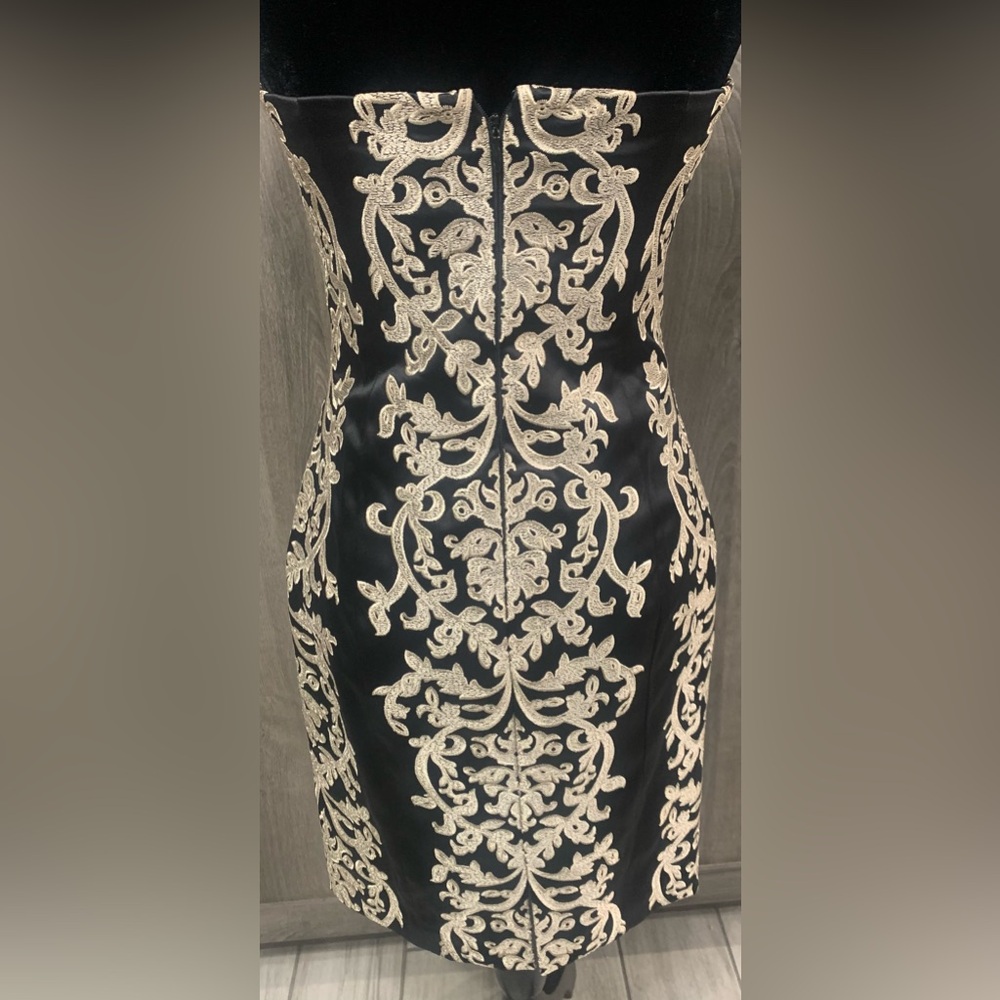 Vintage White House Black Market Embroidered Strapless Dress Women's Size 0 - Picture 3 of 10